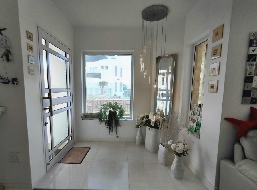 5 Bedroom Property for Sale in Ferreira Town Eastern Cape